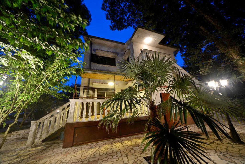 Apartment Karmelic Malinska