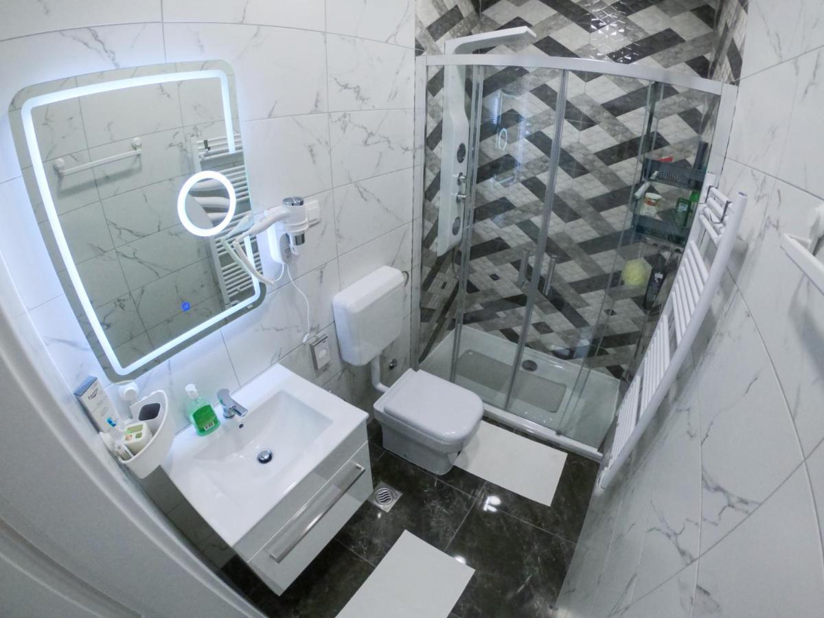 Karmelic Apartment *